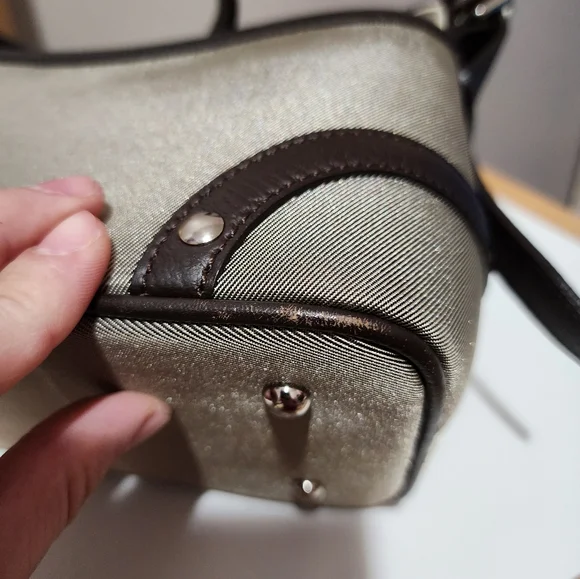 ❌️SOLD❌️Burberry Vintage Small Shoulder Bag - Picture 8 of 13